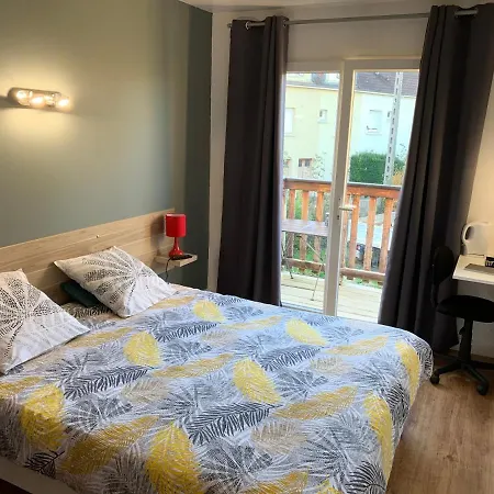 Gæstehus Gites Et Restaurant Des Marais Proche De Chef-du-Pont